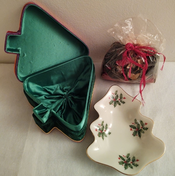 Lenox | Holly Small Tree Dish - Picture 4 of 8